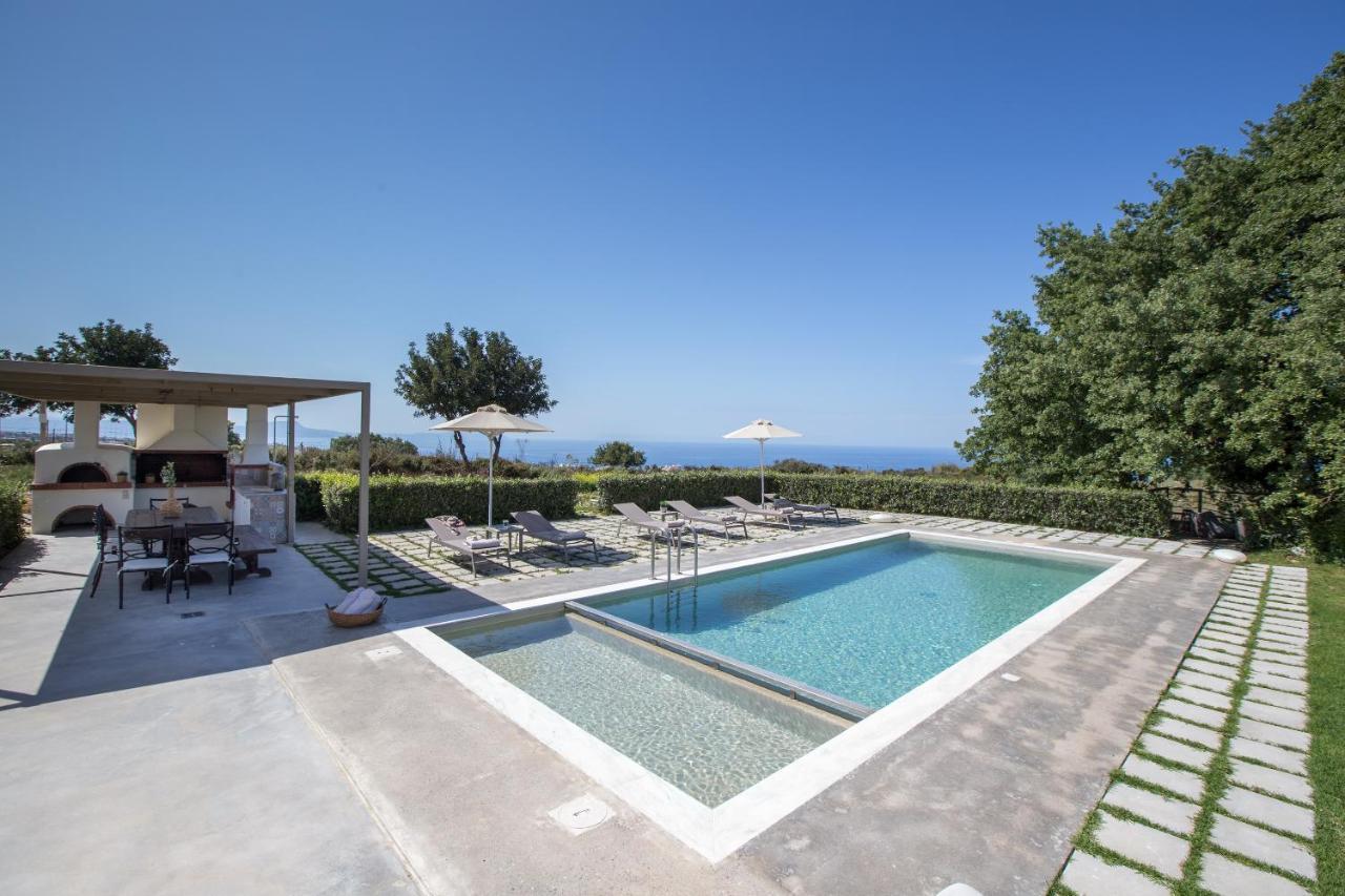 Lux Villa Mia With Heated Pool, 2Km To Beach & Childrens Area! Mikro Metochi Esterno foto