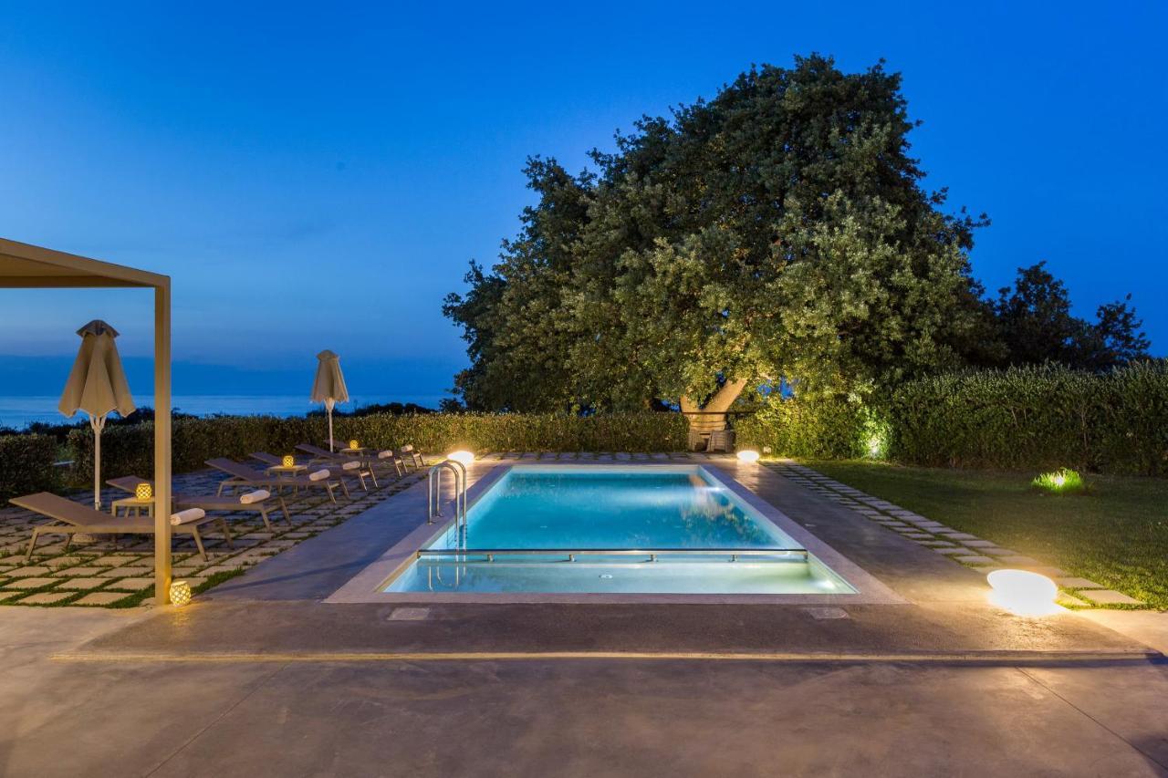 Lux Villa Mia With Heated Pool, 2Km To Beach & Childrens Area! Mikro Metochi Esterno foto